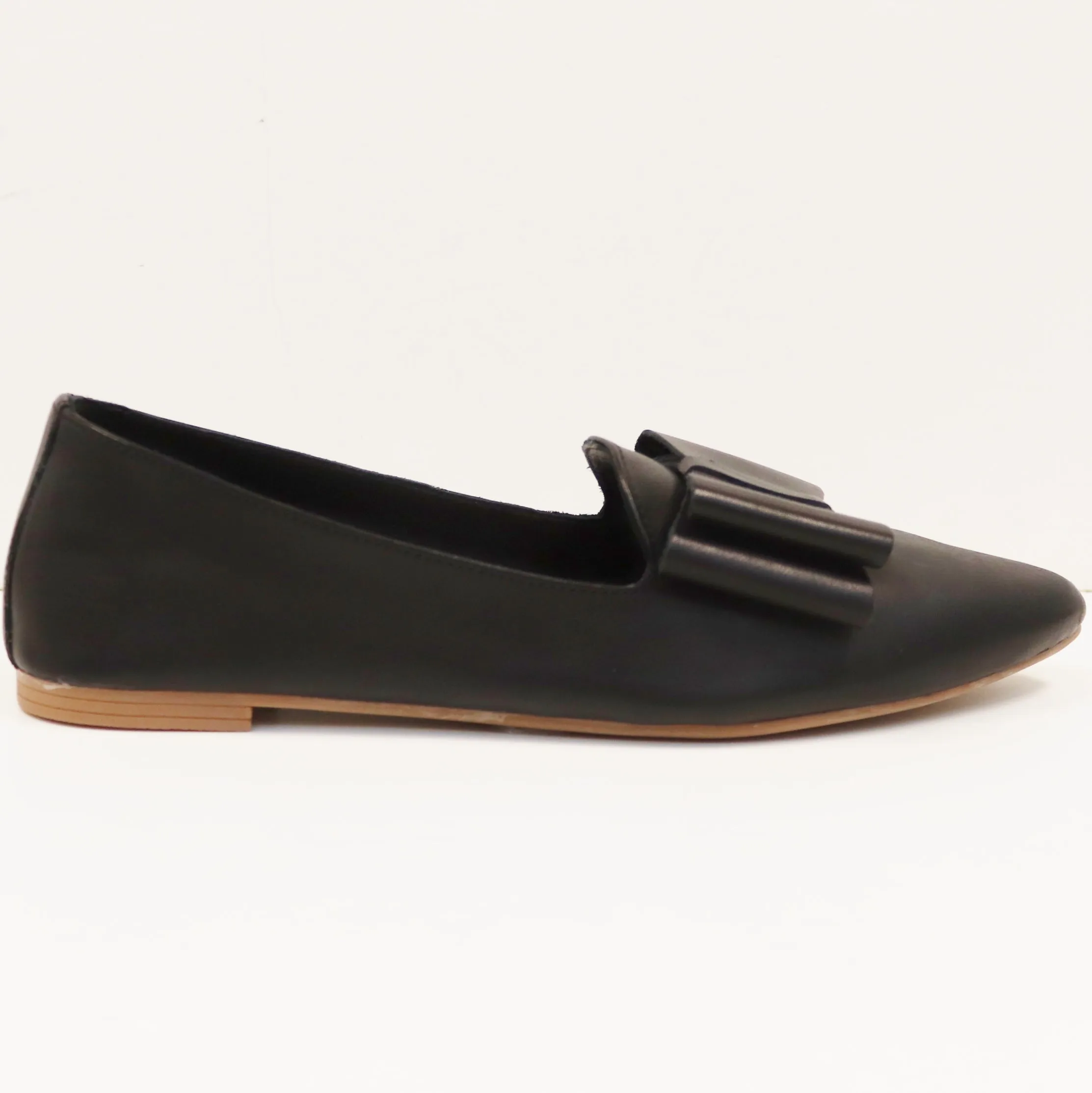 BOW FLAT