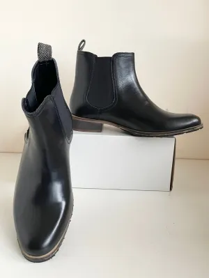 BRAND NEW RAVEL BLACK LEATHER CHELSEA BOOTS SIZE UK 3/35.5