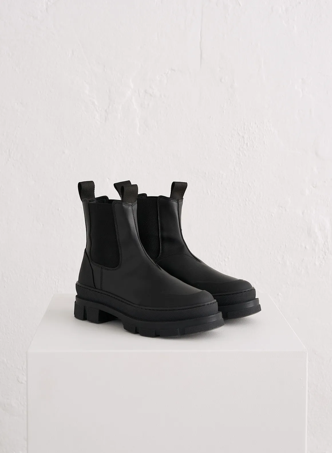 Chunky Chelsea Boots