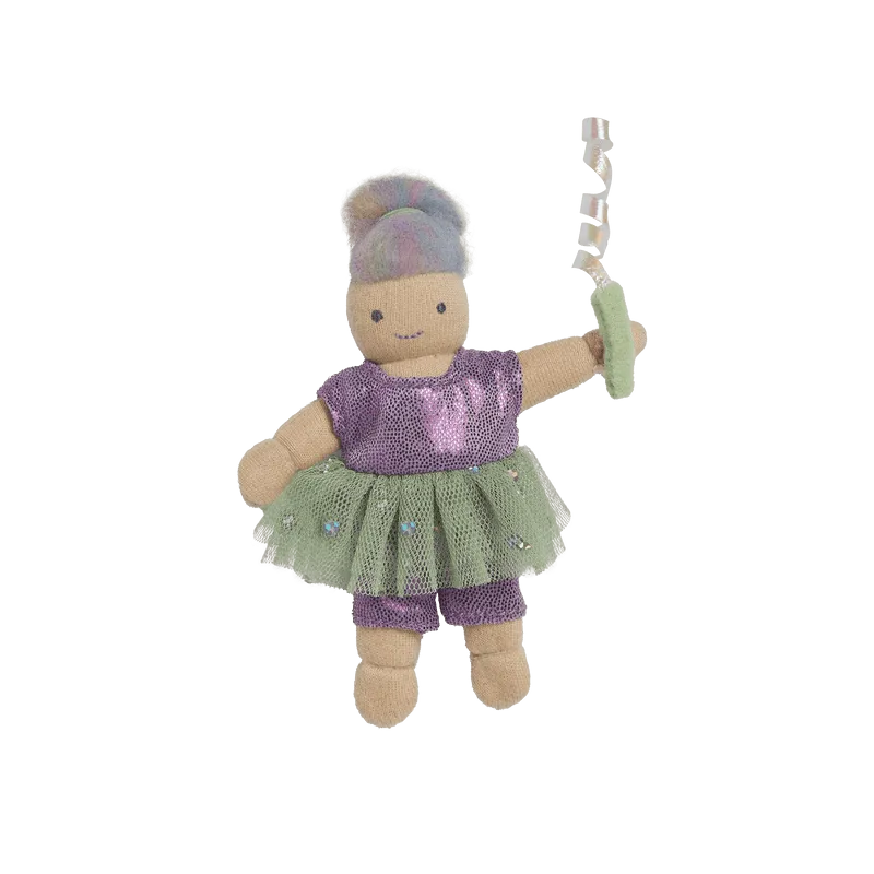Holdie Circus Folk by Olliella