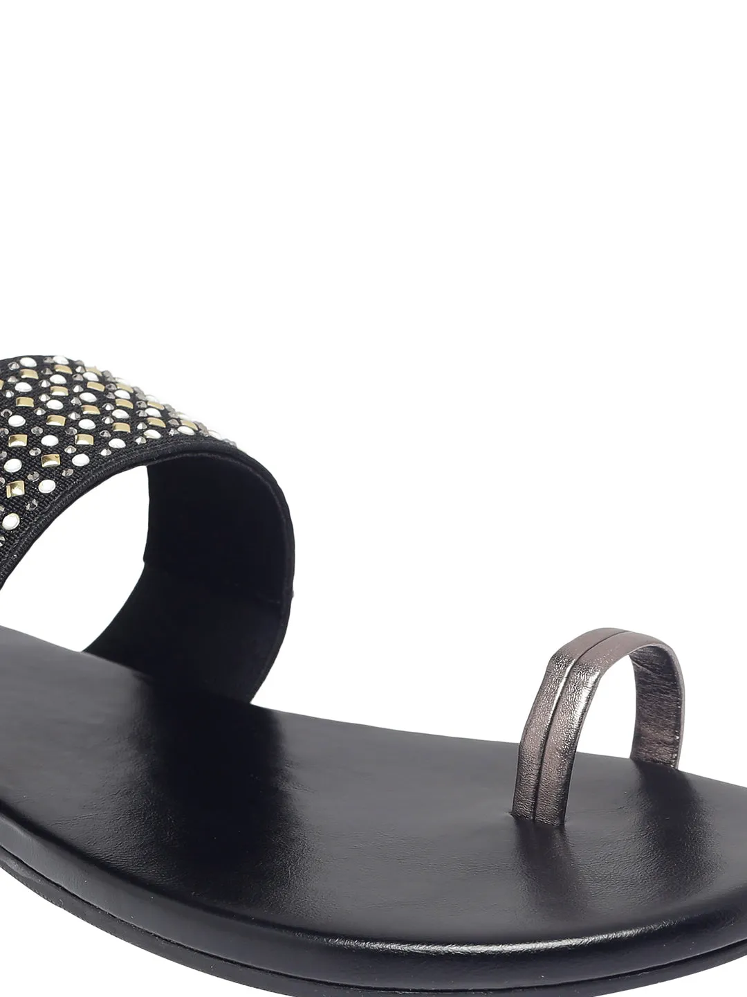Mia Black Flat