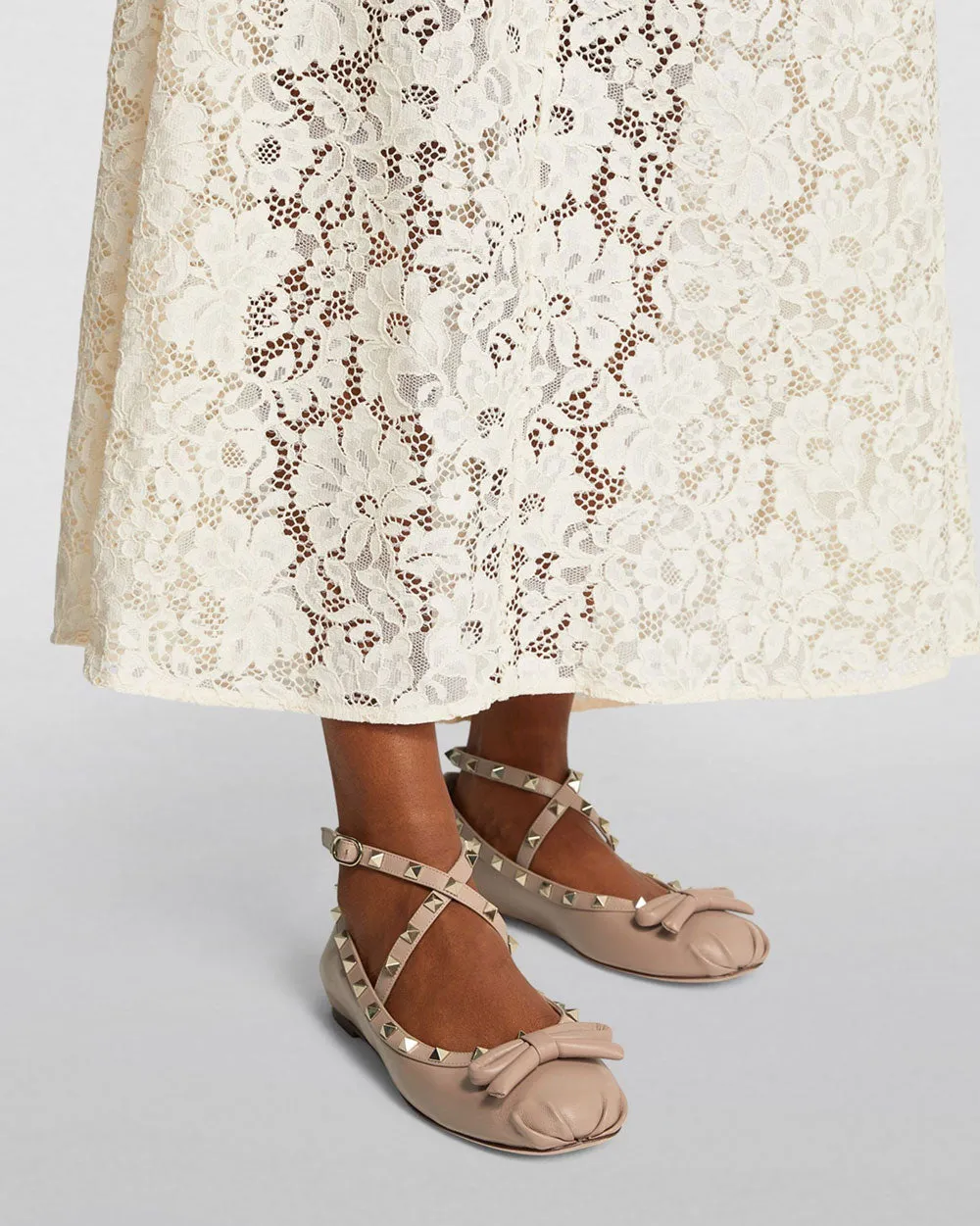 Rockstud Ankle Strap Ballet Flat in Rose Cannelle